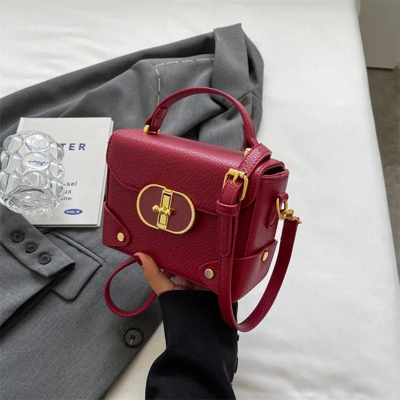 Portable Small Square Bags for Women Casual Flap Bags Travel Bags Lightweight Bags Women's Shoulder Crossbody Bag