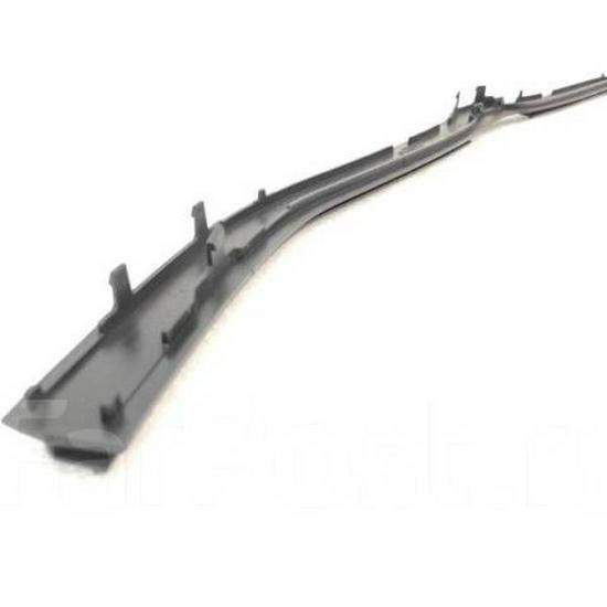 BMW 525 530 535 E60 Front Bumper Positioning Rubber Strip