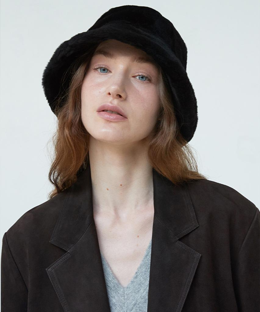 Beleudemaleu Spanish Shearling Mustang Bucket Hat