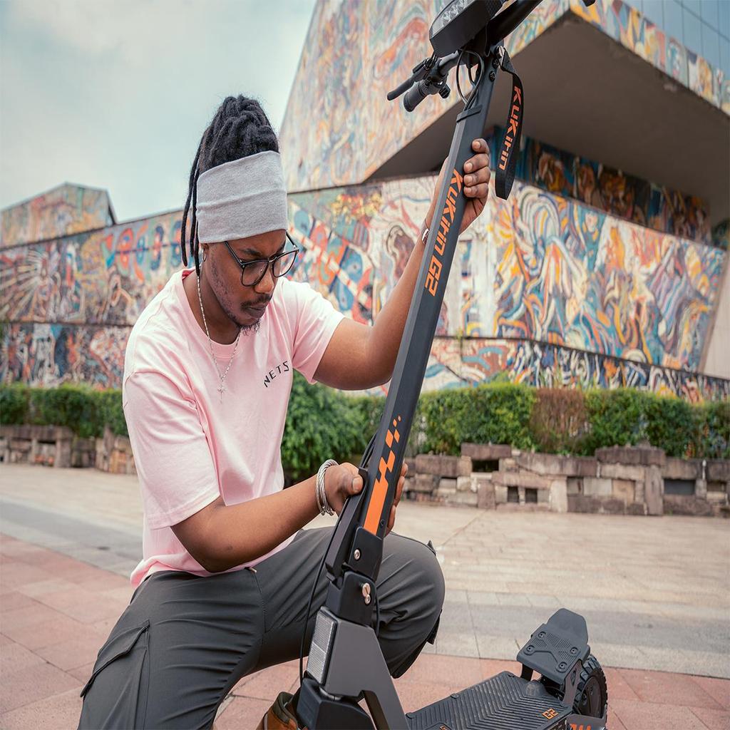KuKirin G2 Electric Scooter, 800W Motor 45km/h Top Speed, 48V 15.6Ah Battery 55km Range