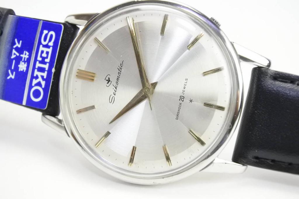 Masterpiece SEIKO SEIKOMATIC 20 Jewels Automatic Watch with Seiko New Leather Strap Model Excellent Condition 1960s Men's