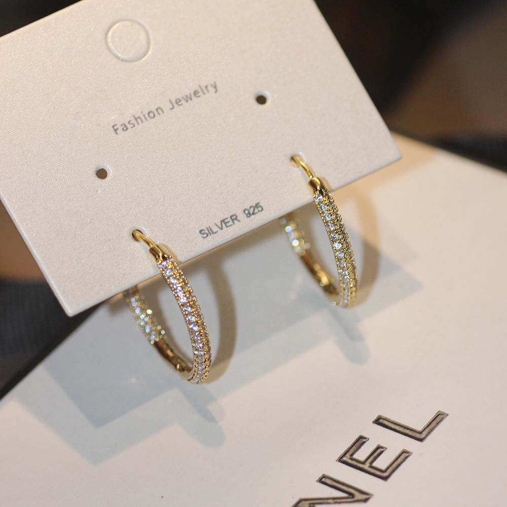 High-Quality Diamond Paved Hoop Earrings – Small, Niche, Luxury Feel Ear Jewelry