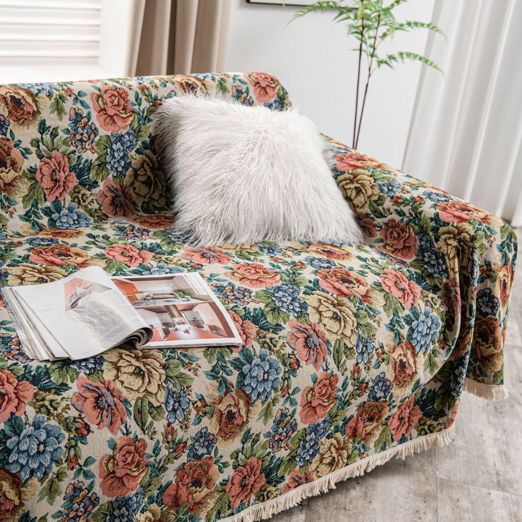 American Retro Non-Slip Stain-Resistant Jacquard Tassel Sofa Cover