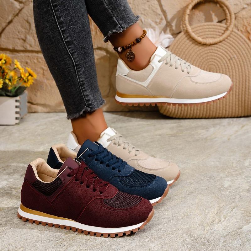 New Large-sized Casual Sports Shoes with A Front Lace-up Round Toe Breathable Travel Shoe