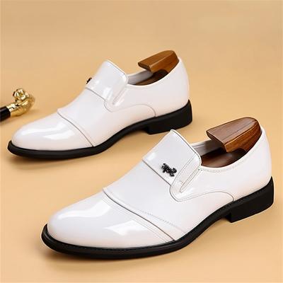 Neue Designer Herren Spitz Weiß PU Leder Hochzeitskleid Freizeit Schuhe Slip On Patchwork Loafer Homecoming Schuhwerk