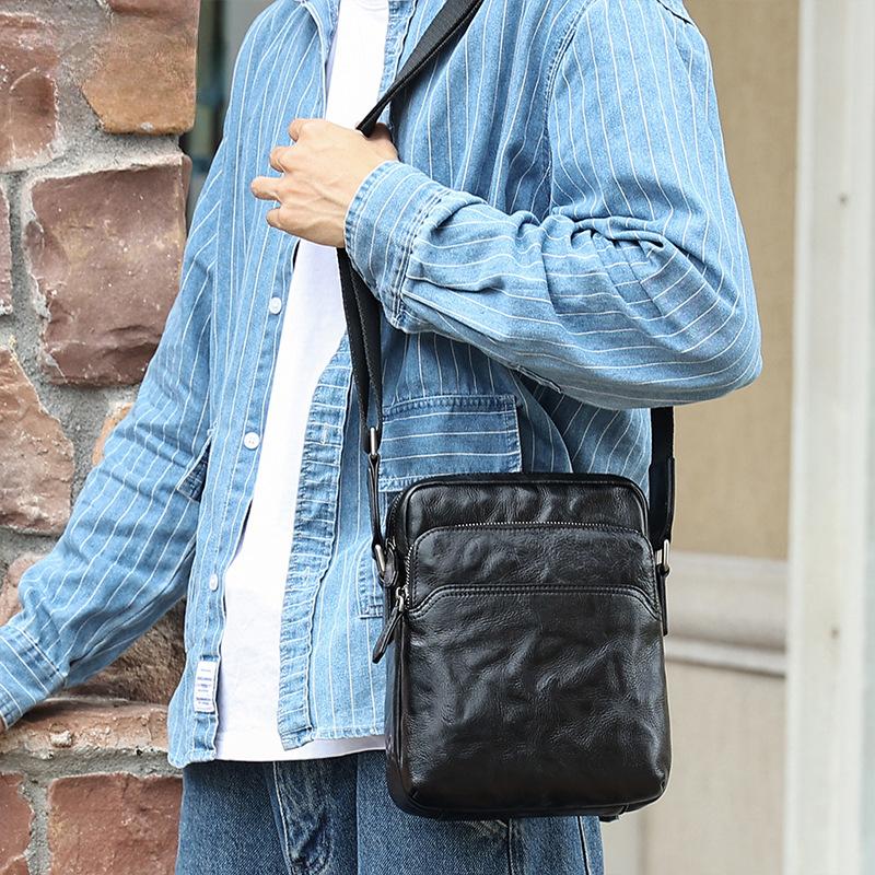 Summer Vegetable Tanned Leather Vintage Men's Shoulder Bag Men's Casual Small Body Bag Men's Genuine Leather Functional Crossbody Bag Men's Bag