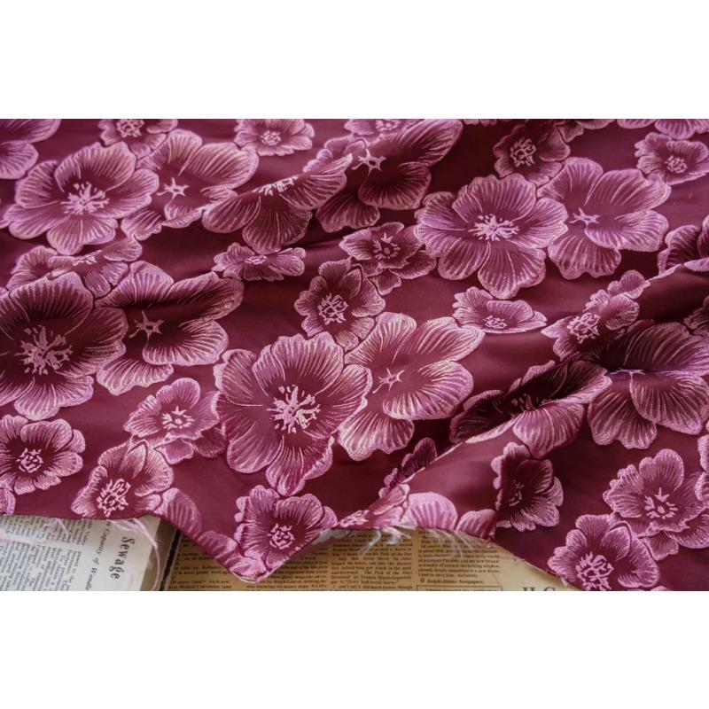 

Отличительная элегантная трехмерная тисненая ткань с тиснением в виде цветов для платьев в стиле ретро, весенние и осенние пальто, женские ткани для багажа и одежды 185cm*138cm