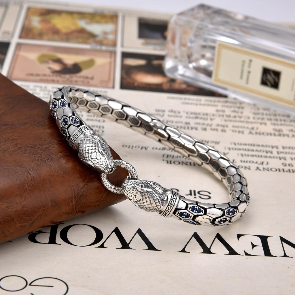 Bracelet Fashion Personality Fashion Retro Style Snake Pattern Chain Men's and Women's Senior Design European and American Trendy Jewelry 2026