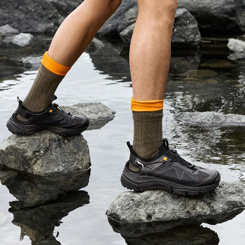 LiNing Yijie Lite Outdoor Comfortable Simple Non-Slip Breathable Wear-Resistant Creek Shoes Men Shoes Black AHLV013-1