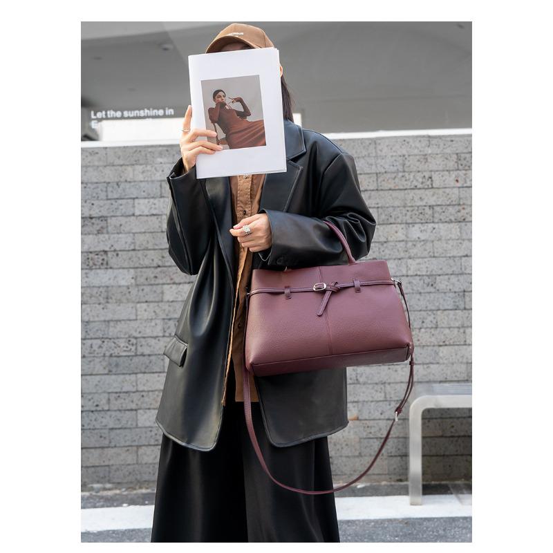 Women's Genuine Leather Tote Bag 2026 New Large Capacity Office Commuter Shoulder Handbag Vintage Lock Clasp Soft Texture