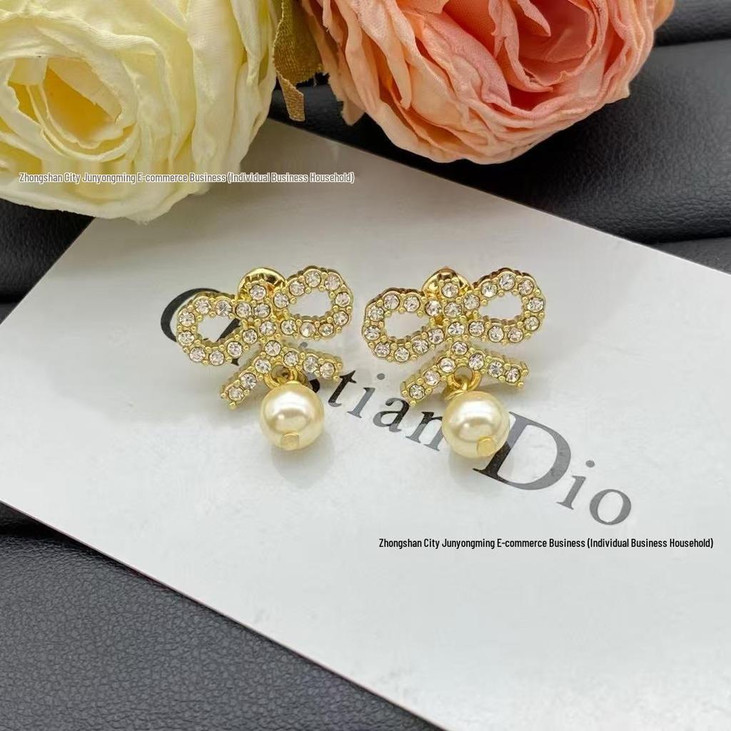Diga D Inlaid Diamond Tassel Pearl Stud Earrings - Women's High-End Fashion, Original Steel Stamp Design