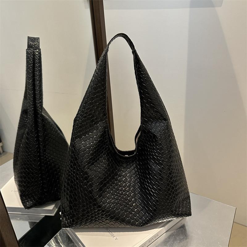 Chic Minimalist Pu Tote Bag For Autumn Fashion Large Capacity Stylish Shoulder Bag