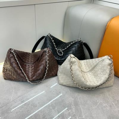 2026 Casual Cross-border New Lunch Box Bag Woven Portable Shoulder Messenger Chain Large Capacity High-end Bag Women