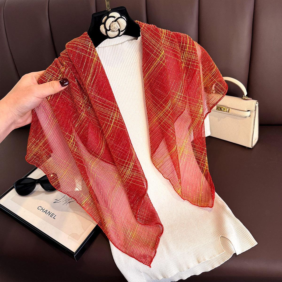 

Турецкий женский головной платок Золотой шелк Мода Простой Солнцезащитный шелковый шарф Шаль Многофункциональный шелковый шарф Женский 90*90 красный