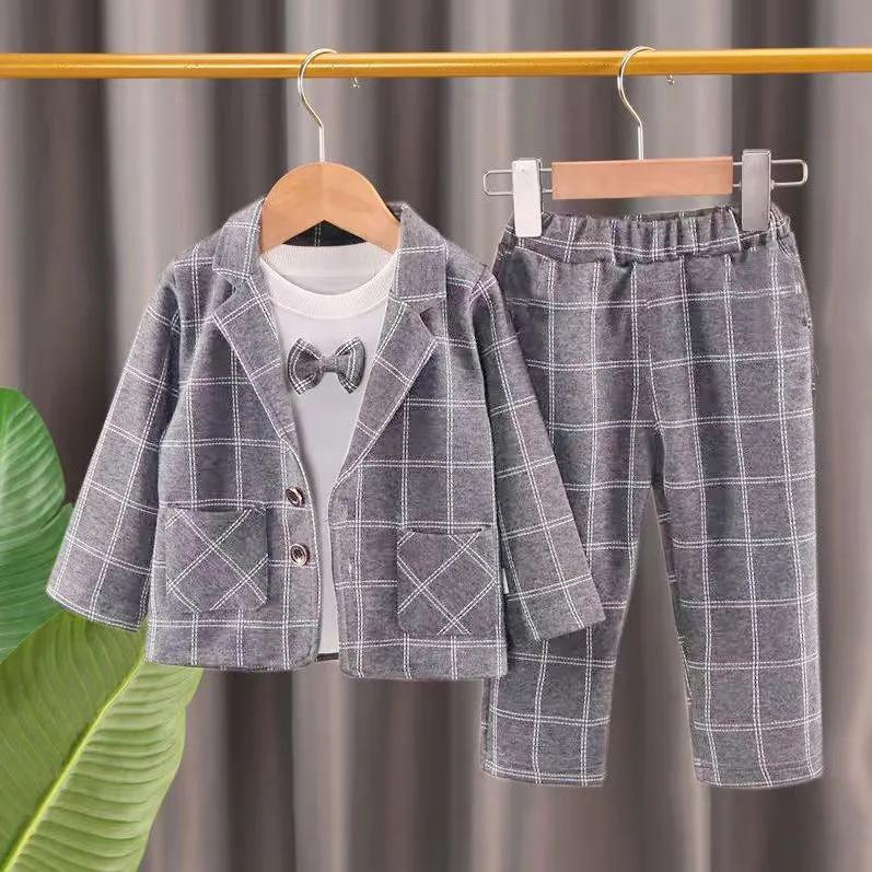 

Костюм из трех предметов для мальчика, костюм в весенне-осеннем стиле, повседневный костюм в британском стиле, платье с галстуком, корейская версия, клетчатый костюм 120 серый