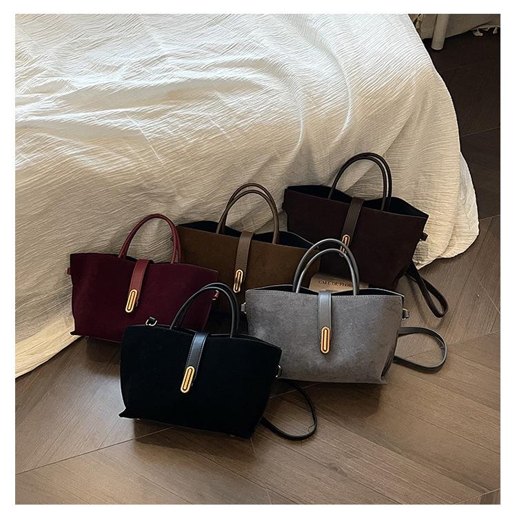 Ladies' Fashionable Vegetable Basket Tote Bag, Large Capacity Commuting Bag, Ladies' High-end Sense, Niche Hand-held Crossbody Bag