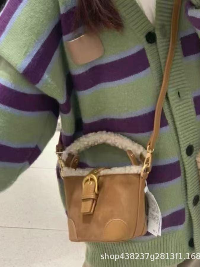 Women's New Retro Lamb Wool Crossbody Bag - Versatile Mini Bucket Handbag