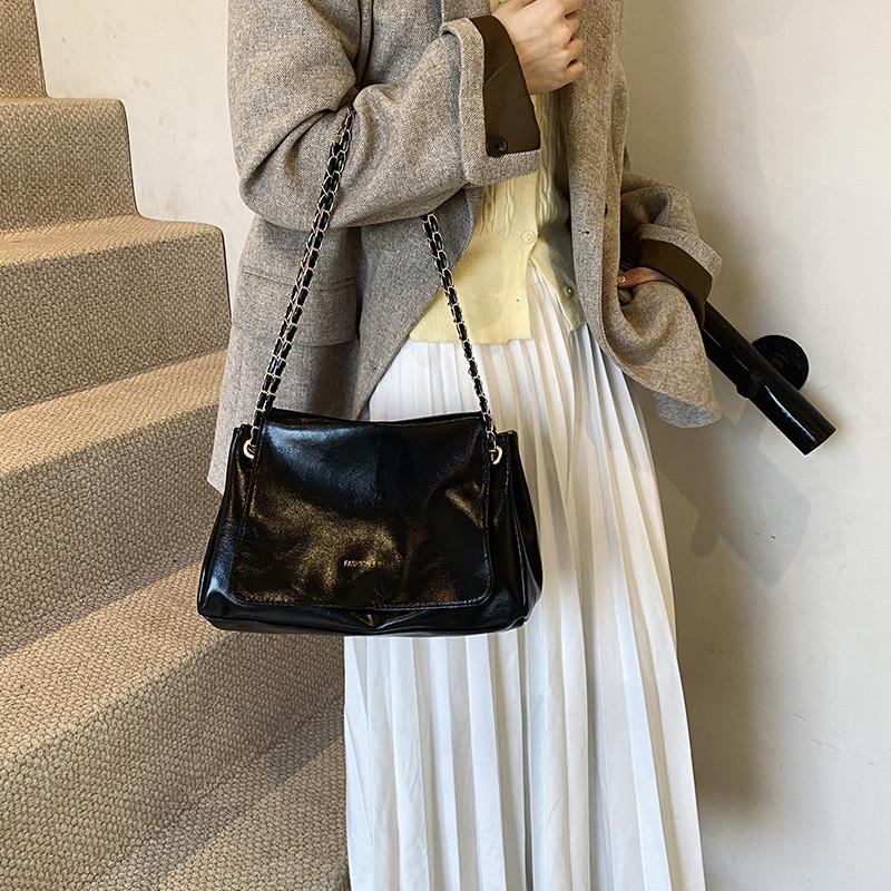 Fashionable Vintage Womens Underarm Bag In Multiple Colors For Everyday Use