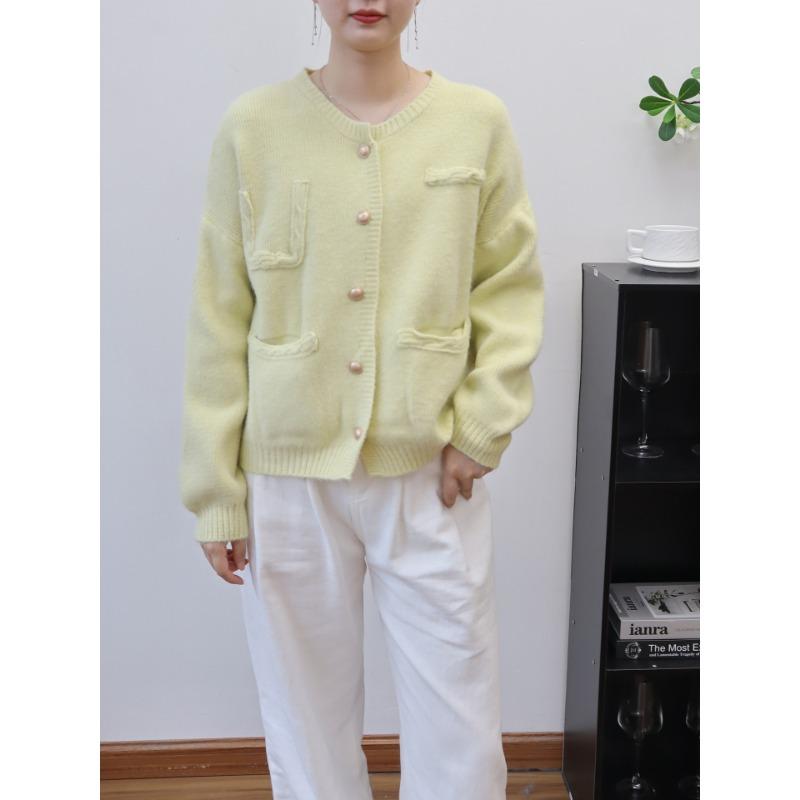 Autumn and winter new temperament knitted cardigan gentle lazy wind soft waxy sweater jacket women