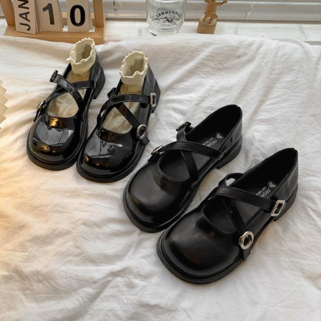 Retro svarta brittisk stil plattbottnade jk små läderskor dam 2025 nya sommar kjol mångsidiga Mary Jane enkla skor