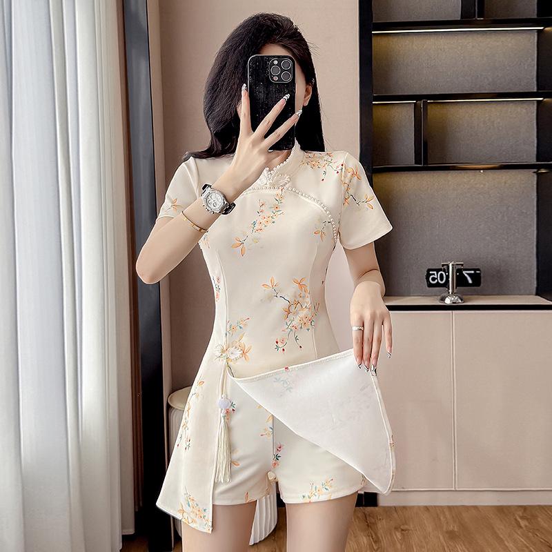 Elastisches florales Cheongsam-Kleid-Set: Junger, sanfter Stil