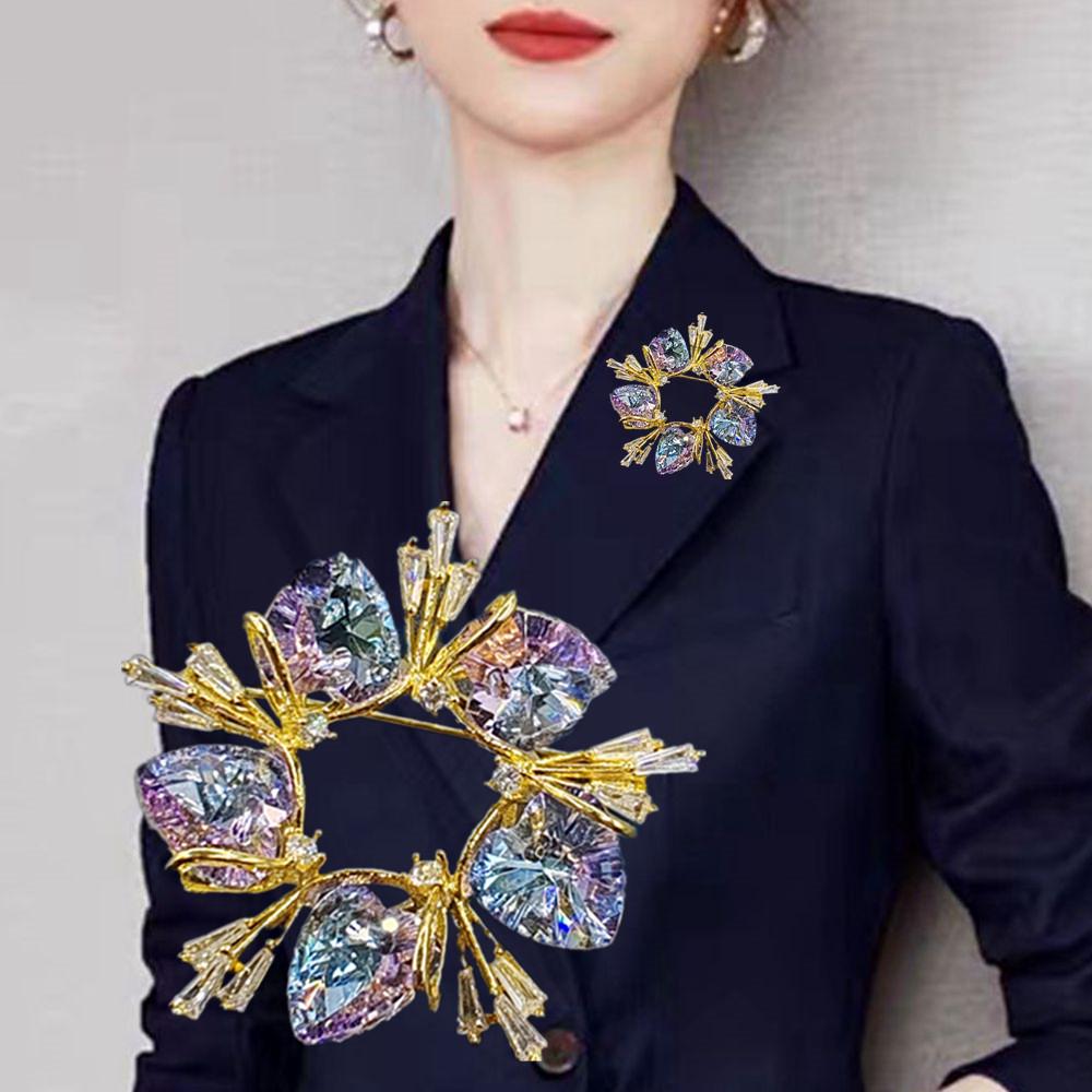 

Высококлассная цветочная брошь: Инкрустированная цветными кристаллами брошь для женщин