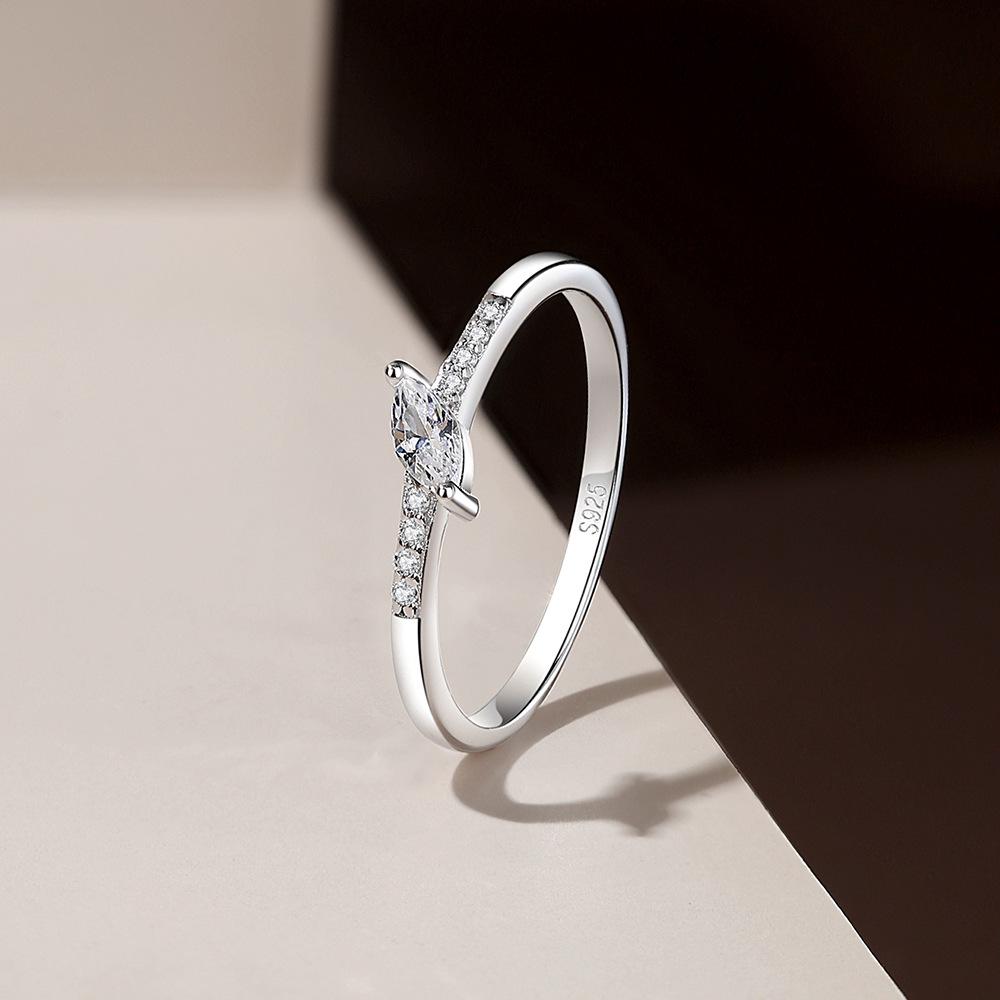 S925 Sterling Silver Marquise Cut Diamond Ring: Minimalist European & American Style, High-End Light Luxury Jewelry for Women.