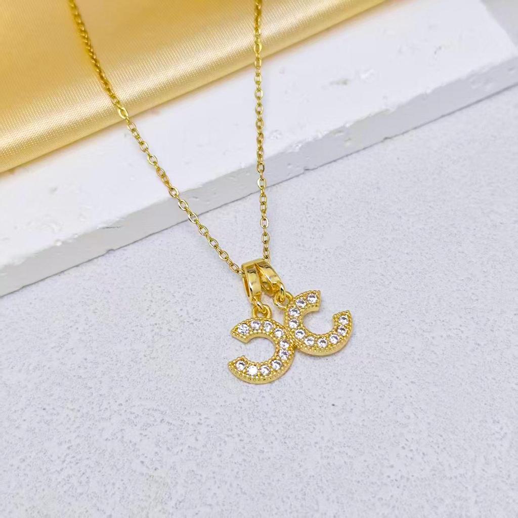 Women's Gold-Plated Copper Necklace: Luxury Fu Lu Pendant Clavicle Chain - Versatile Fashion Accessory