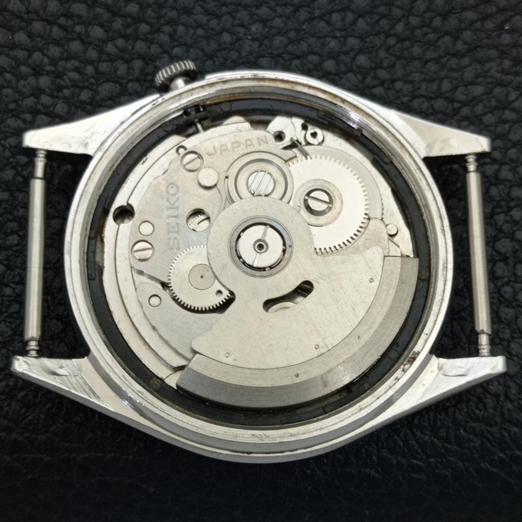 VINTAGE SEIKO 5 AUTOMATIC JAPAN 7009A MENS SILVER COLOR DIAL WATCH a701291-5 R206a-a701291