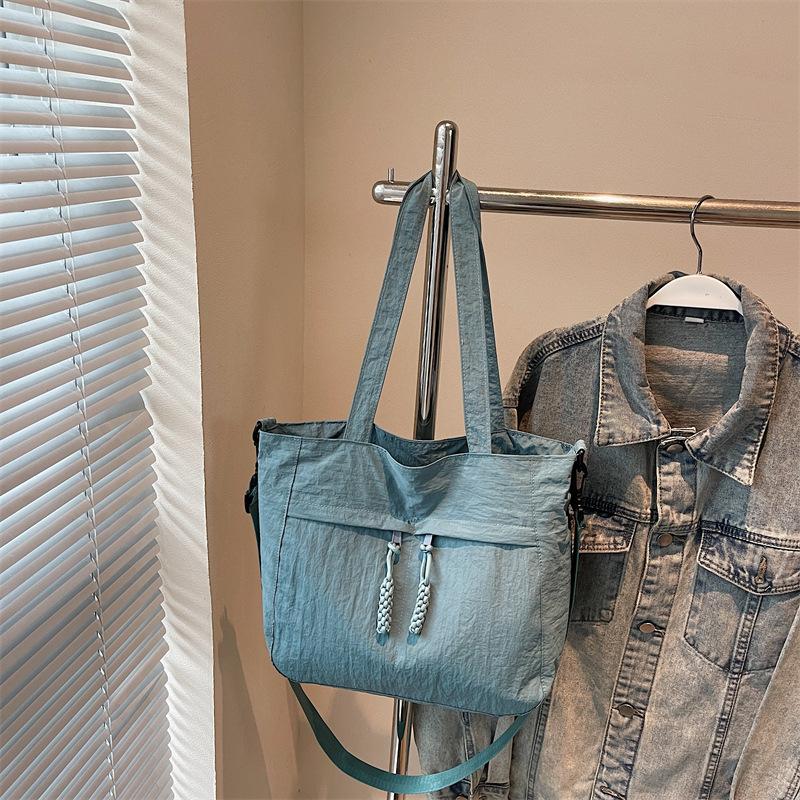 

Холщовая сумка, женская сумка-тоут большой вместимости, высококачественная сумка под мышкой, новая косметичка, нишевая сумка-мессенджер, сумка на плечо. синий