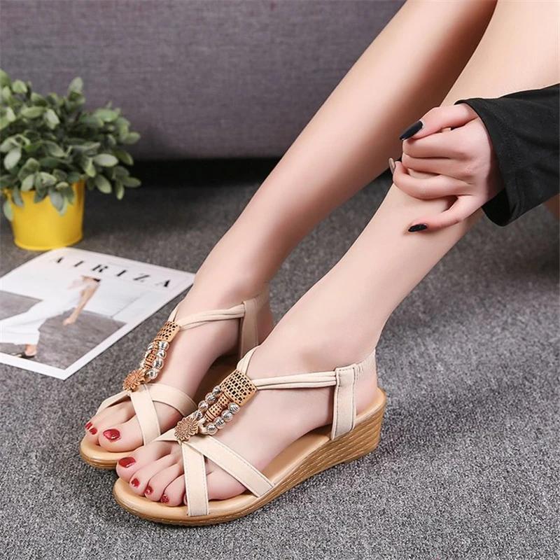 Летние сандалии на танкетке в стиле бохо — фото 4