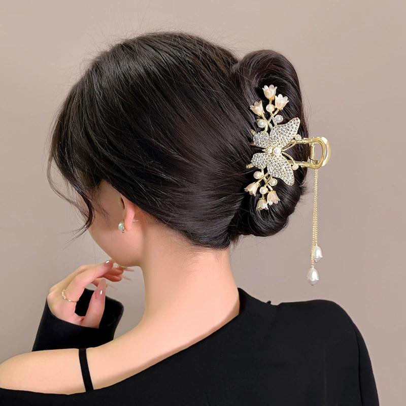 1pc Sweet Butterfly Hair Clip Sparkling Rhinestone Resin Hair Accessories Exquisite Tassel Hair Claws Women Perfect Gift Idea