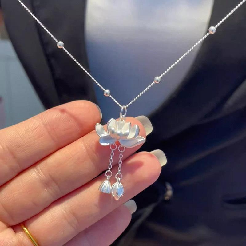 Lotus Tassel Necklace For Women Elegant Lotus And Seedpod Pendant Minimalist Luxury Small Batch Necklace