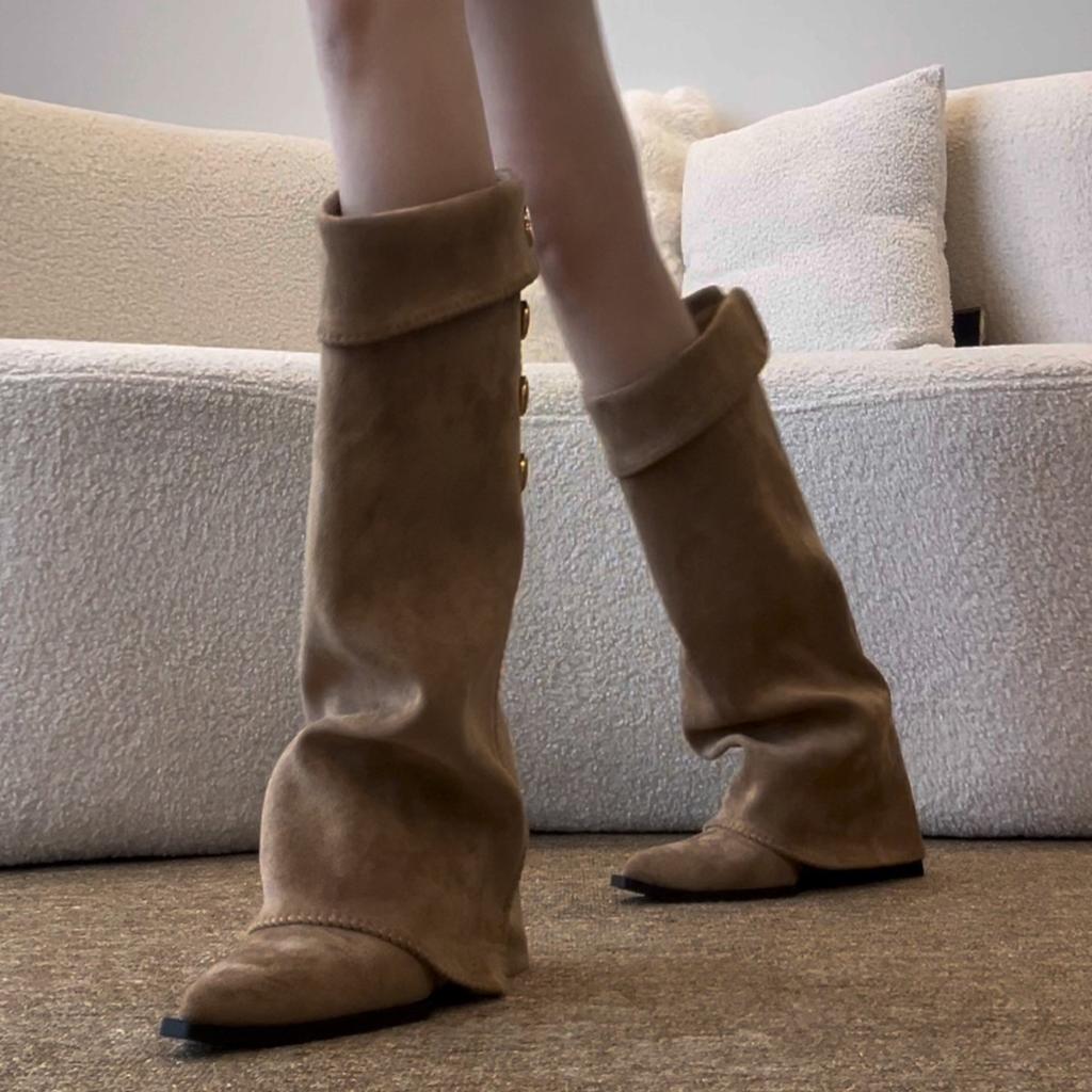 Verze z ovčí kůže ~ malé voňavé boty na klínku s špičatou špičkou dámské boty 2025 retro kozačky po kolena jezdecké boty