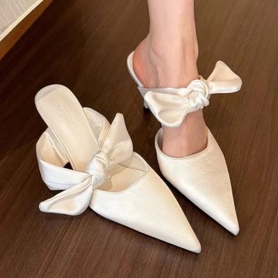 Nova Chegada Bico Fino Raso Laço Borboleta Slingback Sandálias Estileto Verão Vestido Festa Sapatos Envolventes de Bico Casual Macio