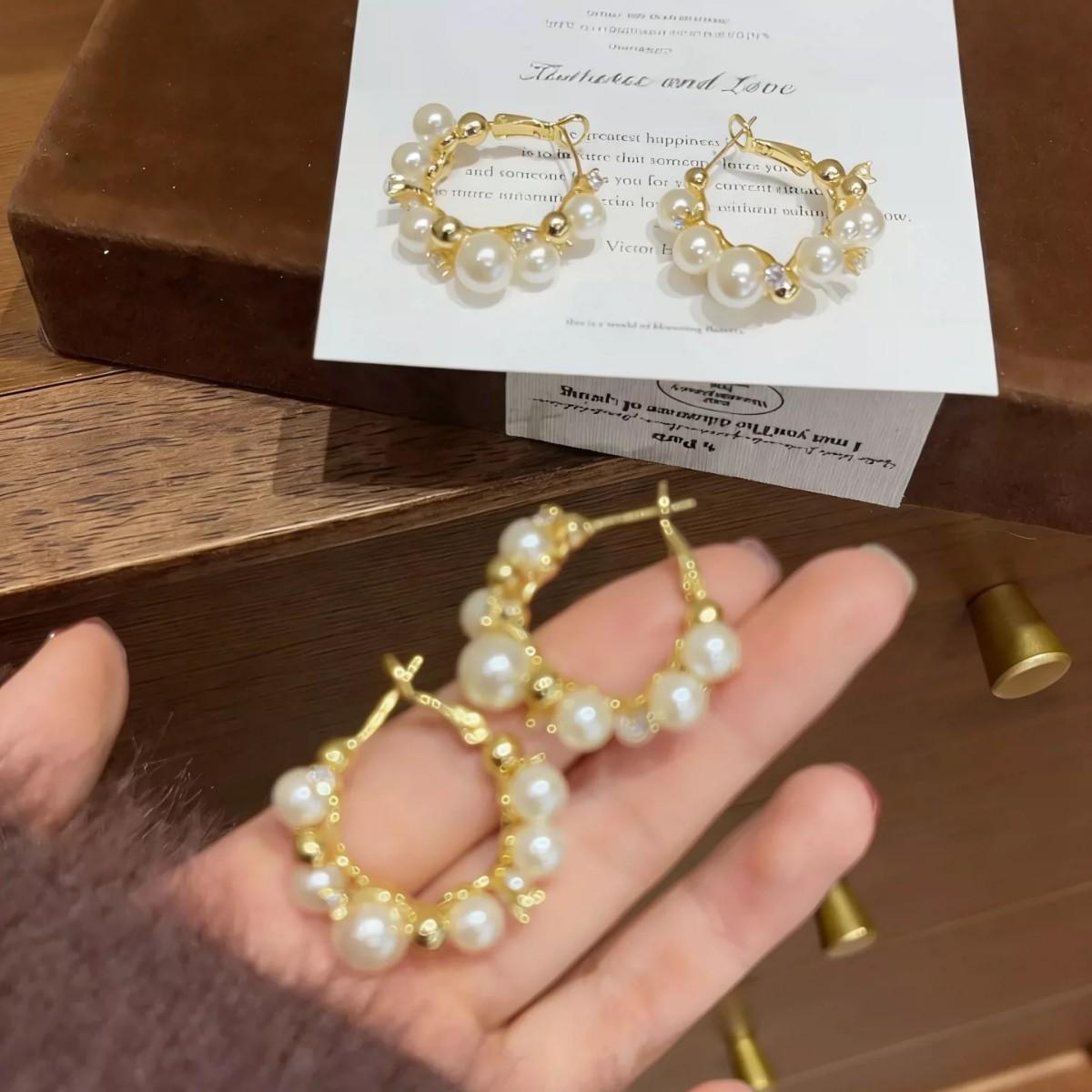 Top-Selling Pearl Zircon Round Ear Cuff: Elegant Light Luxury Women s Earrings