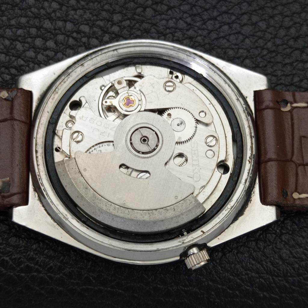 SEIKO 5 AUTOMATIC VINTAGE JAPAN 7009A MENS SILVER COLOR DIAL WATCH a701348-5 R206a-a701348