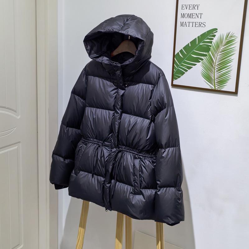 Elegant Women's Mid-Length Down Jacket with Hood, Slimming Waist, New Autumn/Winter Style, Fashionable Cloud Puff Duck Down Outerwear