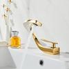 Tuqiu Badrumsblandare Mässing Guld Vit Badrumshandfat Kran Kallt Varmt Vattenblandare Diskho Kran Däckmonterad Vit Rosguld Kran