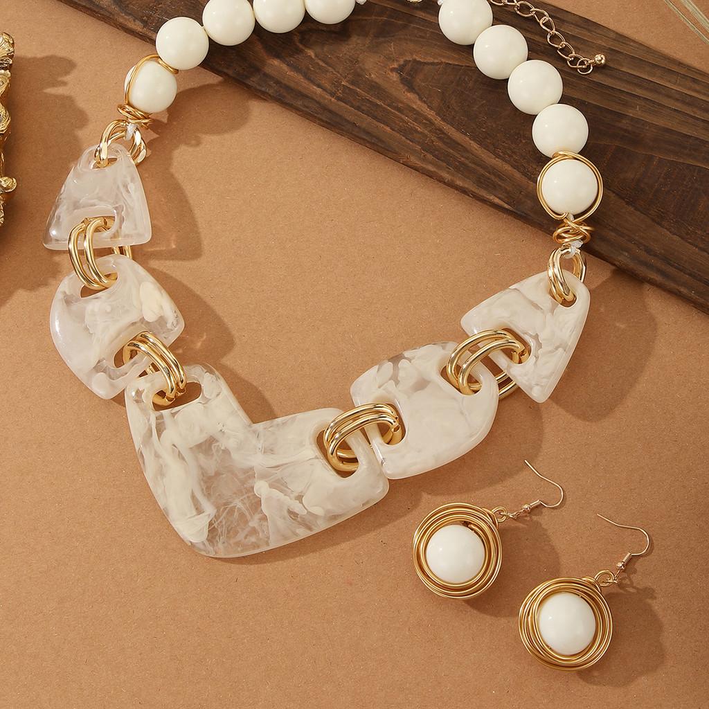 Artistic Resin Jewelry Set With Irregular Shapes And Floral Patterns For Summer