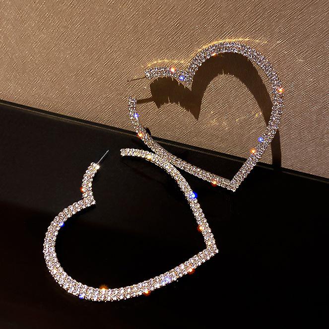 Elegant Tassel Long Earrings: European & American Fashion, High-End Prom & Evening Goddess Style.