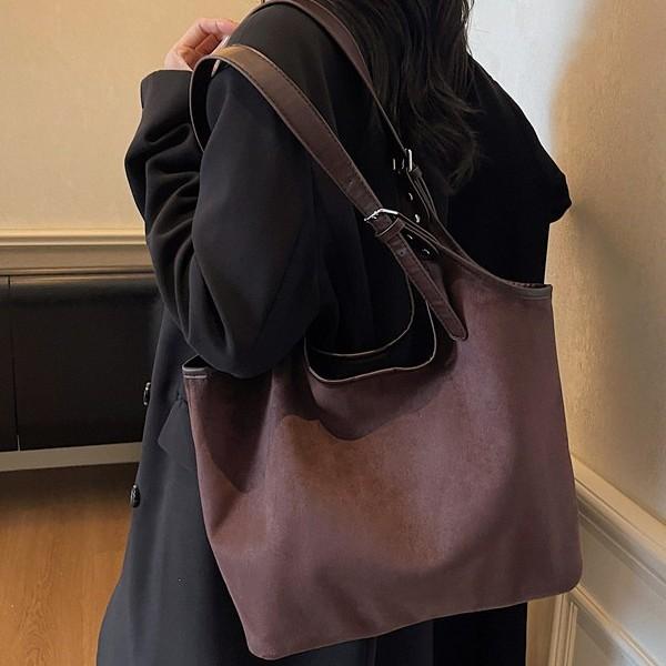 2025 New Korean Large-capacity Lamb Retro Fashion Solid Color Simple Handbag Crossbody Shoulder Bag