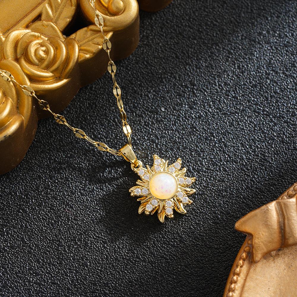 2026 Stylish Rotating Sunflower Pendant - Exquisite European & American Women s Necklace with a Light Luxury Design.