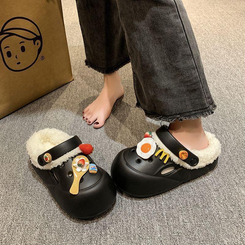 Wearing warm and versatile cartoon cute fluffy slippers 2025 autumn and winter new velvet thick-soled hole shoes women's