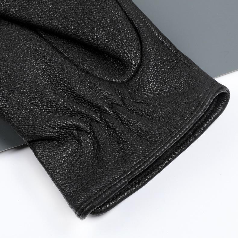 Men's Windproof Sheepskin Gloves: Winter Velvet Lined, Cold-Proof, Non-Slip Retro Motorcycle & Outdoor Riding.