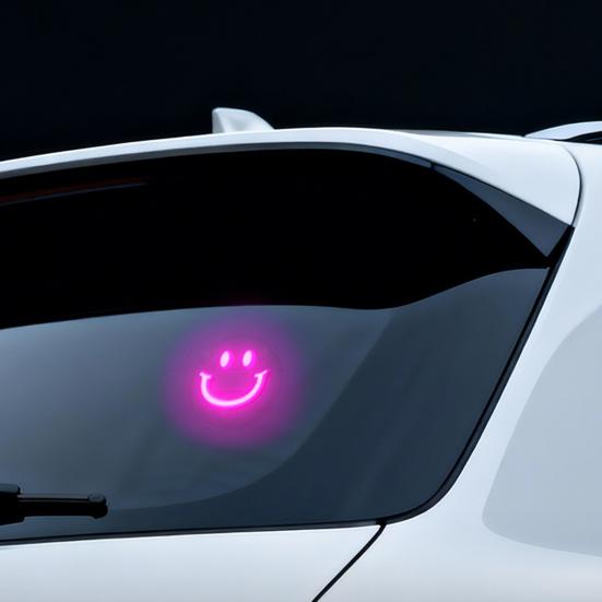 Solární Autonabíječka s Neonovým Světlem Úsměv, 6 Barev, Přísavka, Dekorativní Lampa pro Trojúhelníkové Okno, Bezdrátová LED Atmosféra, Interiér, Exteriér, Autopříslušenství