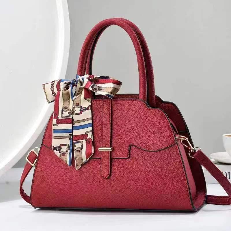 Trendy And Versatile Women's Tote Bag In Multiple Colors For Daily Fashion Needs