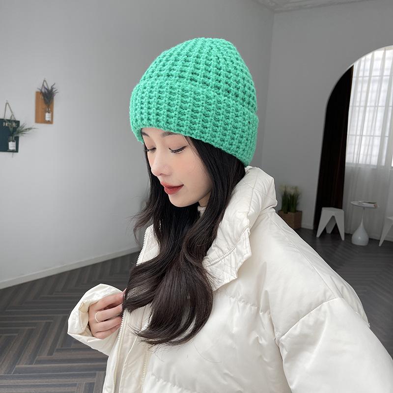 

Зеленая шапка конфетного цвета толстая шерстяная шапка для женщин на осень и зиму корейская вязаная шапка для пары японская шапка-пуловер от холода One Size