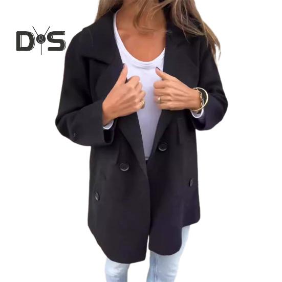 Женская куртка с отложным воротником и карманами — фото 10