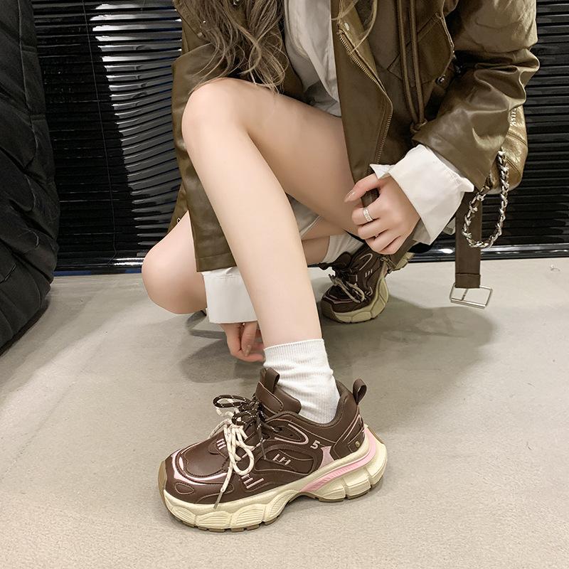 Women's Autumn New Retro Time Light and Breathable Thick-soled Casual Sneakers Women's